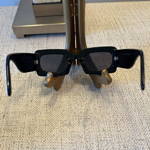 Marc Jacobs Rectangular MARC JACOBS Sunglasses - Picture 3 of 6